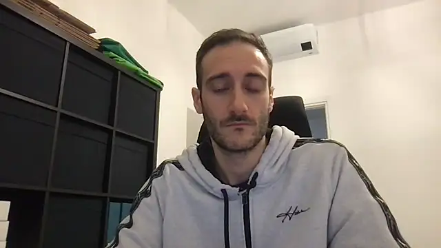 LukaShyGuy online show from 26, 11, 2025