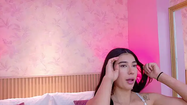 AdelineJhones online show from 17, 12, 2025