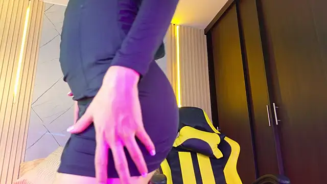 Snapshot of Sara_swift9 chatting on 24, 10, 2025 Sara swift9 online show from 24, 10, 2025