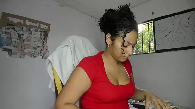 Snapshot of emily_stars1 chatting on 8, 3, 2026 emily stars1 online show from 8, 3, 2026