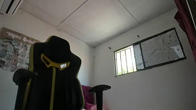 Snapshot of emily_stars1 chatting on 9, 3, 2026 emily stars1 online show from 9, 3, 2026