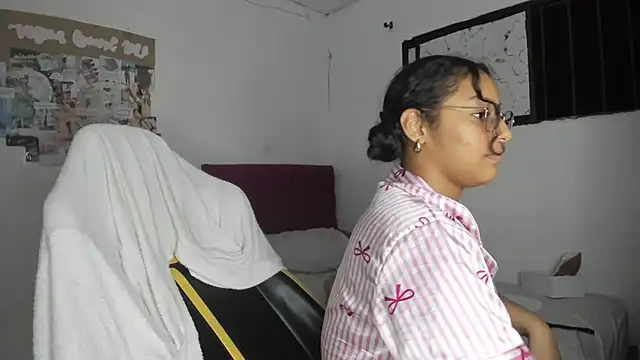 Snapshot of emily_stars1 chatting on 17, 3, 2026 emily stars1 online show from 17, 3, 2026