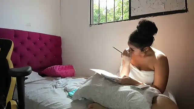 Snapshot of emily_stars1 chatting on 18, 3, 2026 emily stars1 online show from 18, 3, 2026