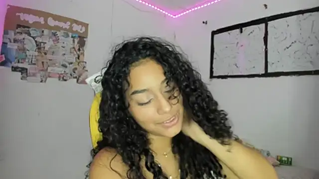 Snapshot of emily_stars1 chatting on 22, 3, 2026 emily stars1 online show from 22, 3, 2026