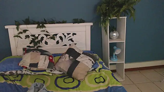 Snapshot of Samantha__Benet chatting on 6, 3, 2026 Samantha Benet online show from 6, 3, 2026