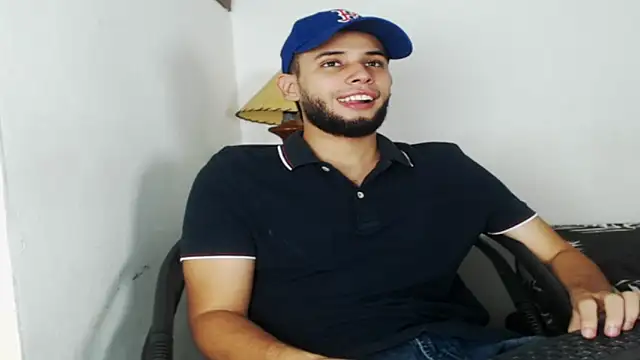 Snapshot of Maxcole_07 chatting on 2, 11, 2025 Maxcole 07 online show from 2, 11, 2025