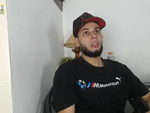 Snapshot of Maxcole_07 chatting on 9, 11, 2025 Maxcole 07 online show from 9, 11, 2025