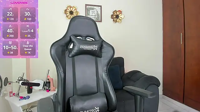 Snapshot of Amira_princess chatting on 13, 11, 2025 Amira princess online show from 13, 11, 2025