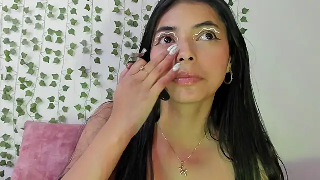 miadaviesx online show from 17, 12, 2025