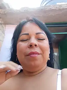 Snapshot of mother2-divorced chatting on 5, 7, 2026 mother2-divorced online show from 5, 7, 2026