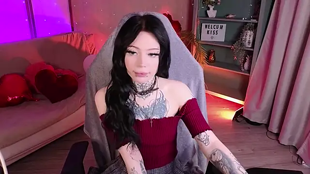 Emma Kirks online show from 16, 7, 2026