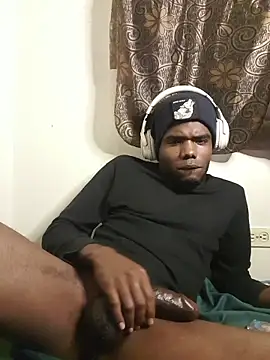 Snapshot of Suamyst_25 chatting on 1, 12, 2025 Suamyst 25 online show from 1, 12, 2025