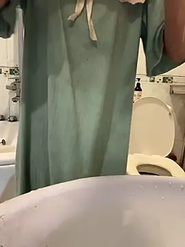 Snapshot of Emily-y chatting on 6, 1, 2026 Emily-y online show from 6, 1, 2026