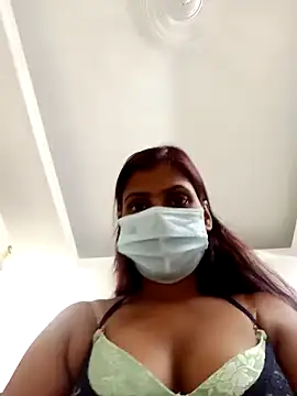 Snapshot of royalgirl321 chatting on 5, 11, 2025 royalgirl321 online show from 5, 11, 2025