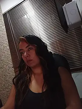 Snapshot of lili_hiugs chatting on 2, 11, 2025 lili hiugs online show from 2, 11, 2025