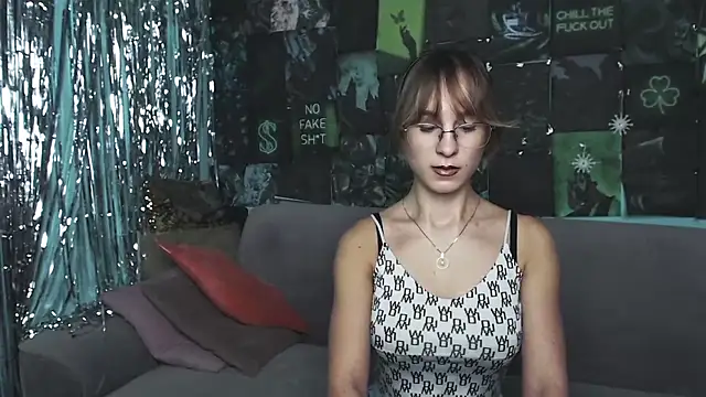 AlishaKellyi online show from 13, 11, 2025