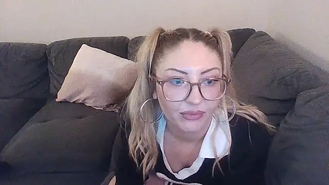 assstrogirl online show from 9, 11, 2025