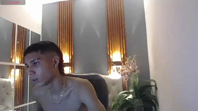 Snapshot of paul_ponce chatting on 19, 12, 2025 paul ponce online show from 19, 12, 2025