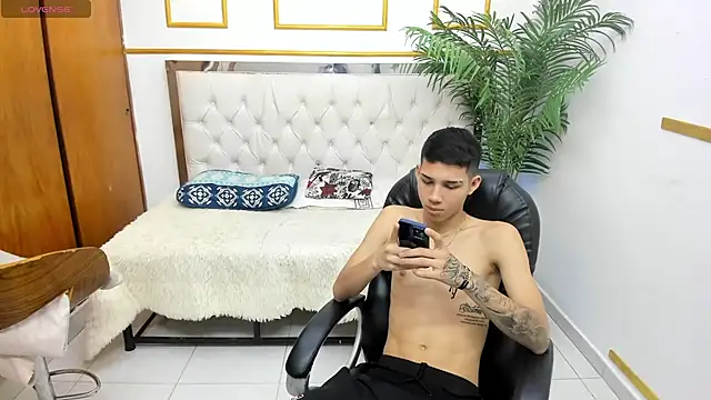 Snapshot of paul_ponce chatting on 17, 1, 2026 paul ponce online show from 17, 1, 2026