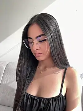 Snapshot of IslaCole chatting on 24, 4, 2026 IslaCole online show from 24, 4, 2026
