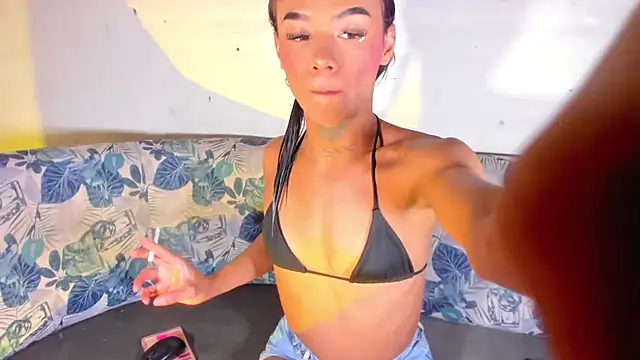 Snapshot of shopy_horny chatting on 19, 3, 2026 shopy horny online show from 19, 3, 2026