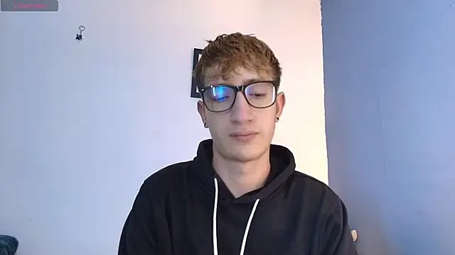 Snapshot of Erick_Taylor3 chatting on 30, 4, 2026 Erick Taylor3 online show from 30, 4, 2026