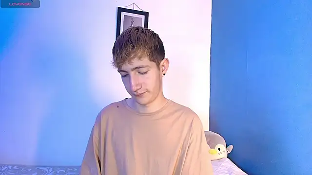 Snapshot of Erick_Taylor3 chatting on 19, 5, 2026 Erick Taylor3 online show from 19, 5, 2026