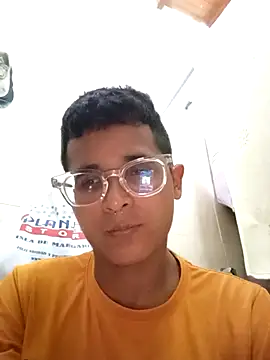 Snapshot of Luis_Stars chatting on 24, 10, 2025 Luis Stars online show from 24, 10, 2025