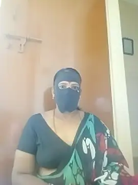 Snapshot of tamilammu1431 chatting on 23, 12, 2025 tamilammu1431 online show from 23, 12, 2025