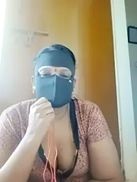 Snapshot of tamilammu1431 chatting on 7, 1, 2026 tamilammu1431 online show from 7, 1, 2026