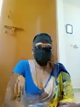 Snapshot of tamilammu1431 chatting on 9, 1, 2026 tamilammu1431 online show from 9, 1, 2026