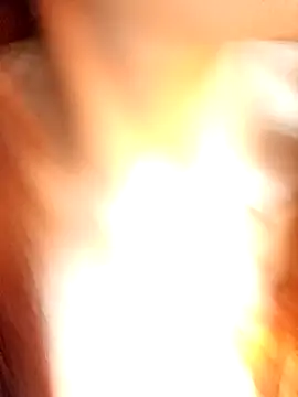 Snapshot of Cherry_Le02 chatting on 20, 4, 2026 Cherry Le02 online show from 20, 4, 2026