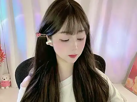 Snapshot of Clover_zizi chatting on 29, 10, 2025 Clover zizi online show from 29, 10, 2025