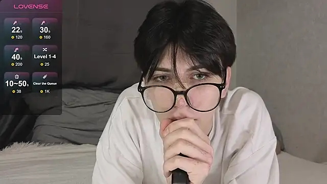 Oliver star boy  online show from 20, 12, 2025