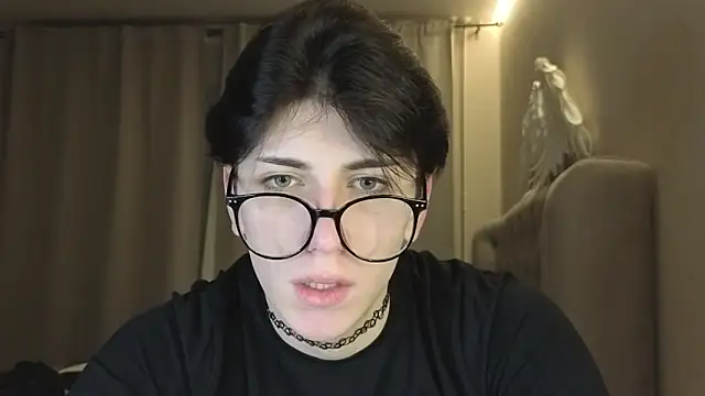 Oliver star boy  online show from 14, 1, 2026