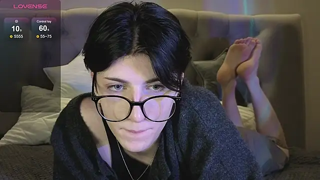 Oliver star boy  online show from 5, 2, 2026