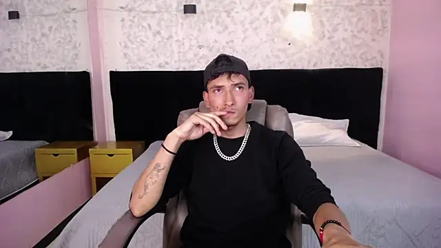 SavageLover  online show from 25, 11, 2025