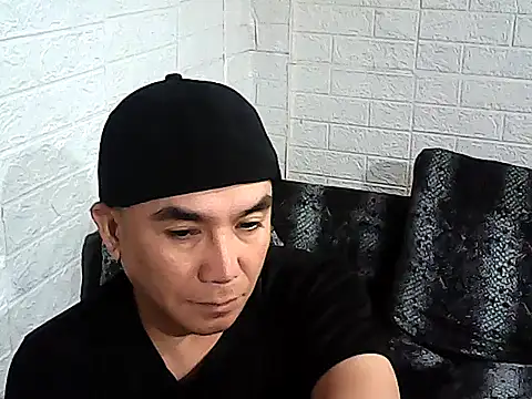 Snapshot of yourasiandesire69 chatting on 17, 12, 2025 yourasiandesire69 online show from 17, 12, 2025