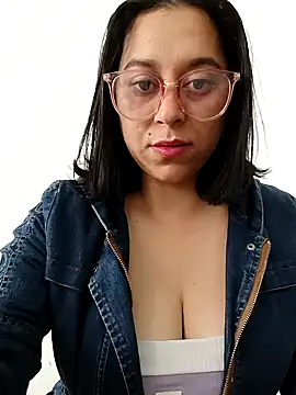 Caroline-17 online show from 1, 11, 2025