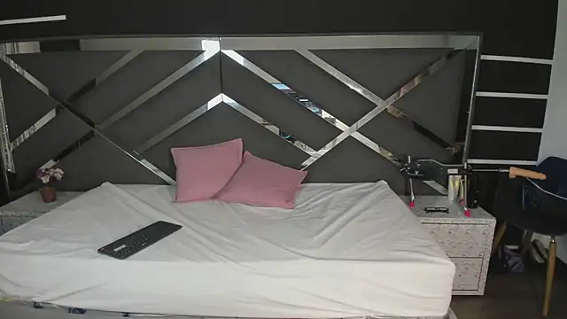 Snapshot of ScarlettParker chatting on 2, 11, 2025 ScarlettParker online show from 2, 11, 2025