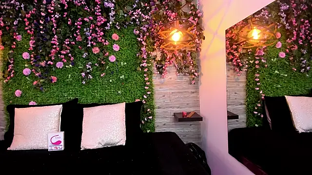 EmilyyRed online show from 8, 11, 2025