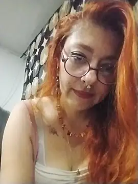 EmilyyRed online show from 18, 12, 2025