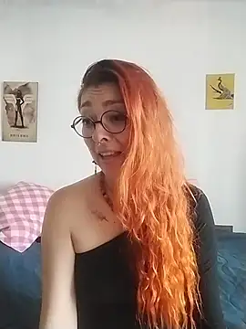 EmilyyRed online show from 18, 12, 2025