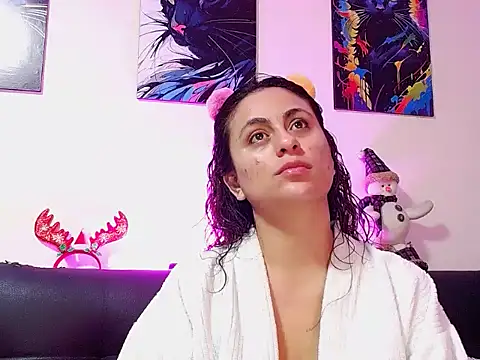 Snapshot of Caroline_Jons chatting on 25, 11, 2025 Caroline Jons online show from 25, 11, 2025