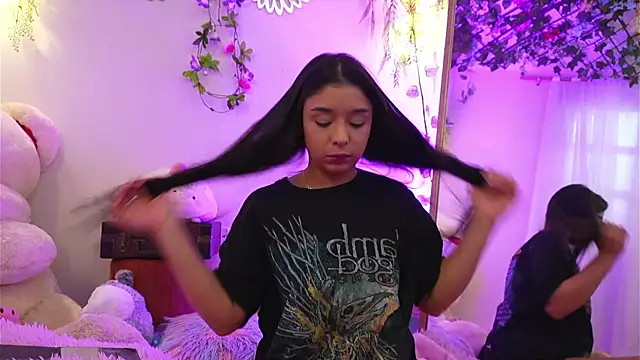 ISA NIXON online show from 27, 11, 2025