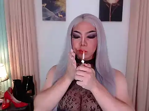 Snapshot of _Danica_Malibog_ chatting on 1, 11, 2025 Danica Malibog online show from 1, 11, 2025