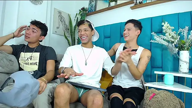 Hot Boys Latinos X online show from 5, 2, 2026