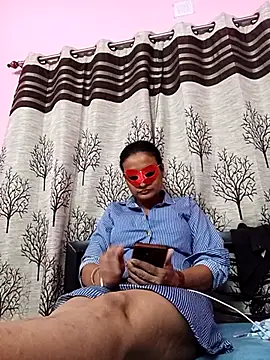 Hotty girl25 online show from 14, 12, 2025