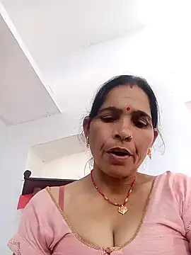 Snapshot of Indiangueen chatting on 6, 11, 2025 Indiangueen online show from 6, 11, 2025