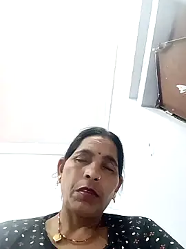 Snapshot of Indiangueen chatting on 15, 11, 2025 Indiangueen online show from 15, 11, 2025